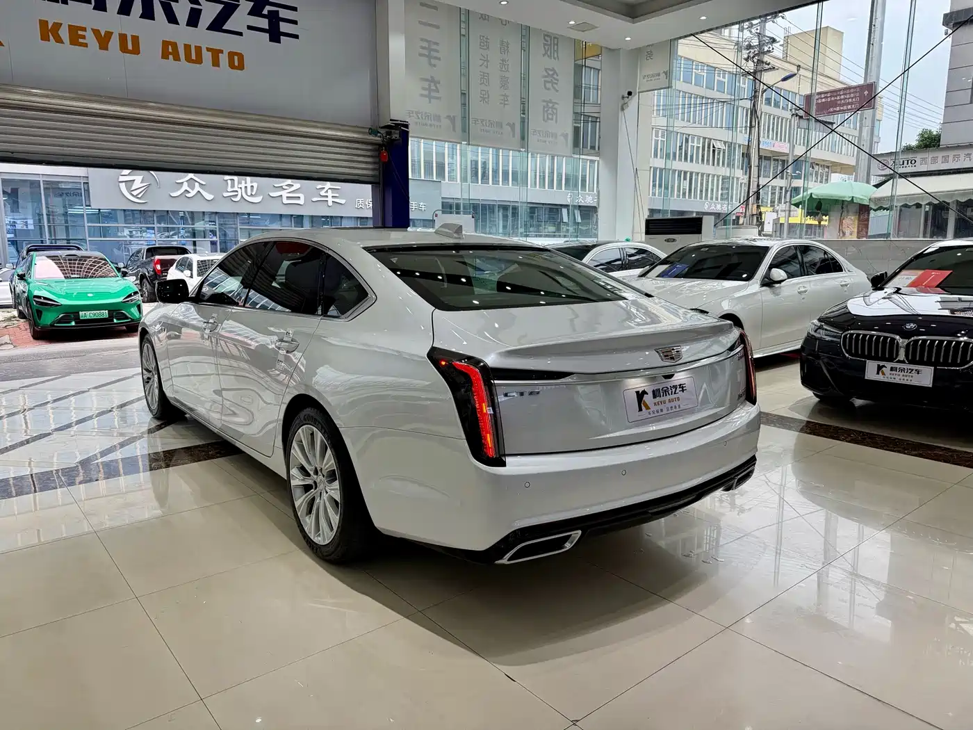 CADILLAC CT6