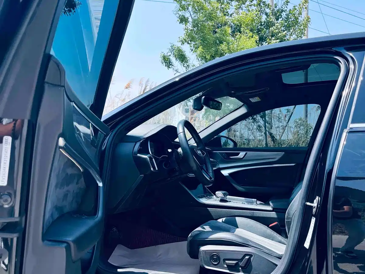 Audi A6L 2019 40 TFSI Luxury Dynamic фото 2