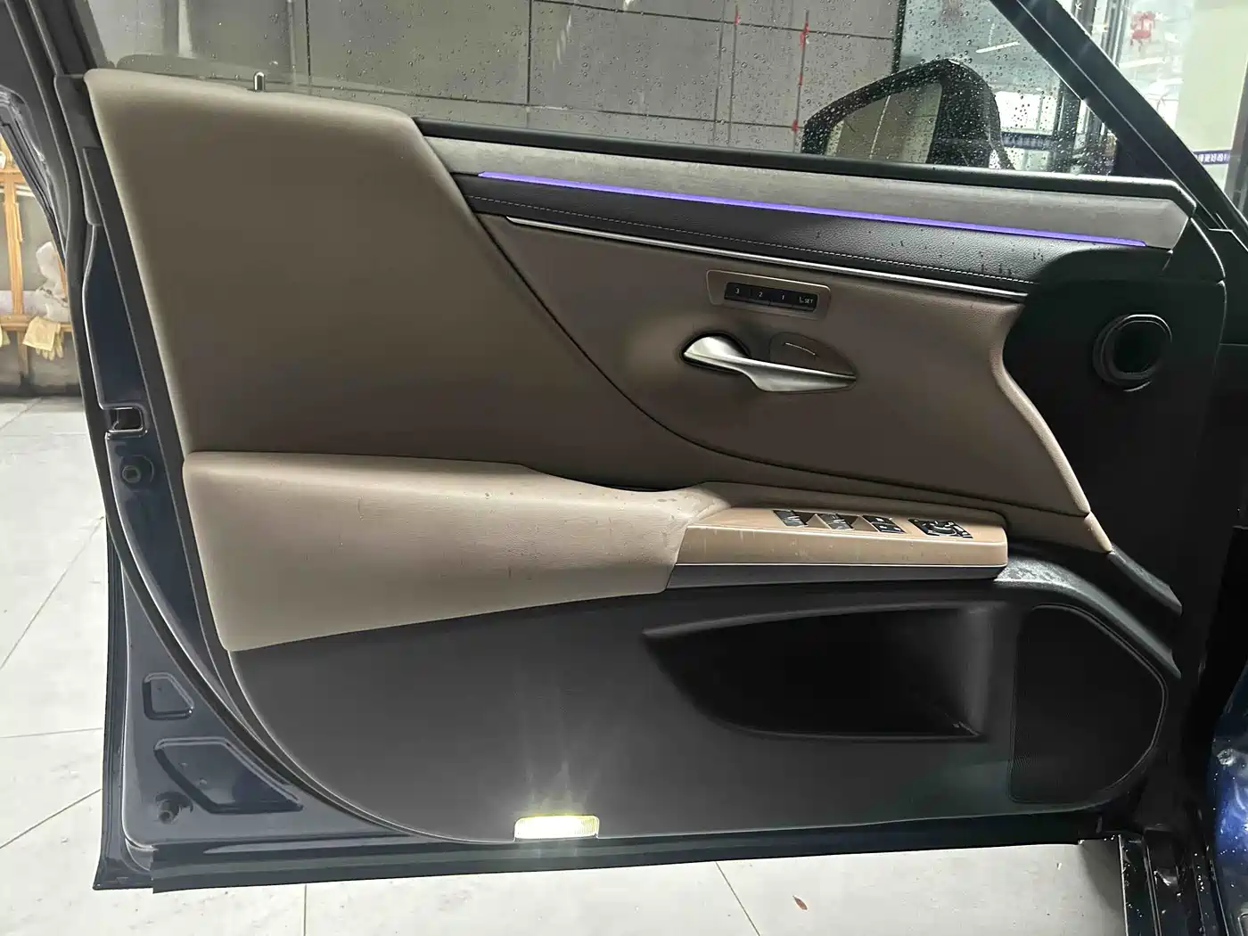 Lexus ES 2025 200 Ultimate Edition фото 16