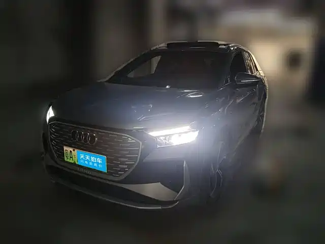 Audi Q4 e-tron 2024 40 e-tron Creation Edition — фото 1