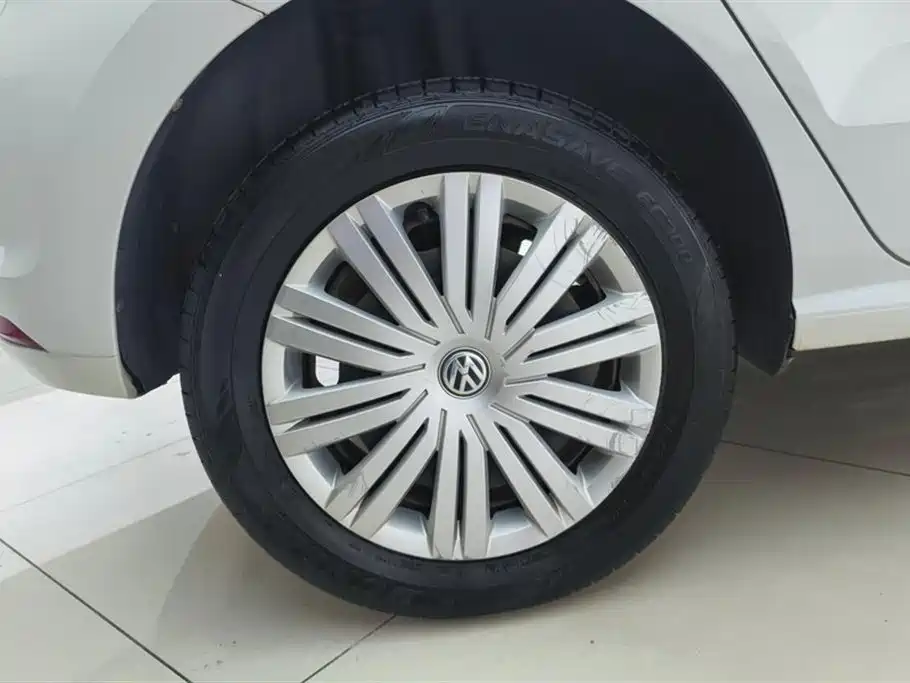 Volkswagen Polo 2016 1.6L Automatic Comfort фото 6