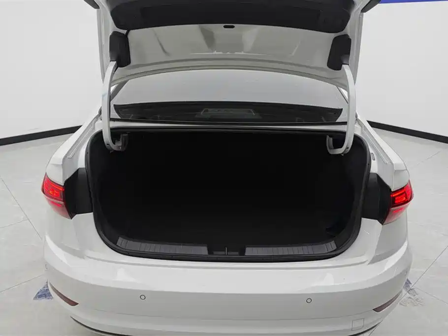 Volkswagen Sagitar 2021 280TSI DSG Surpassing Edition фото 4