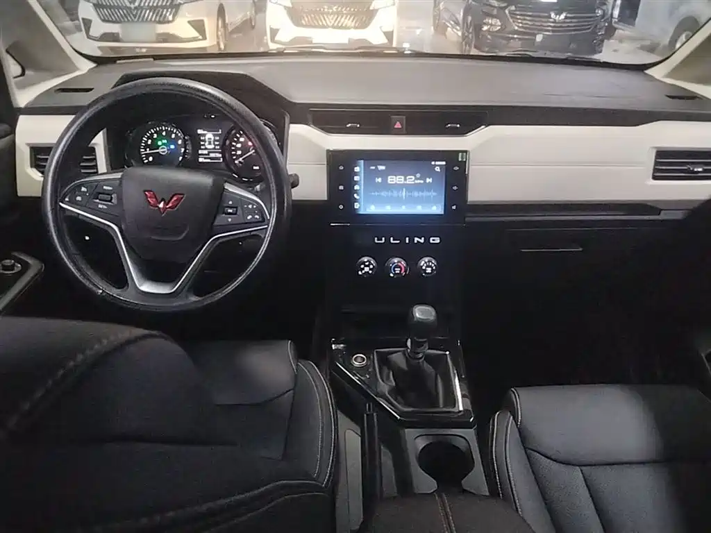 WULING AUTOMOBILE WULING JOURNEY