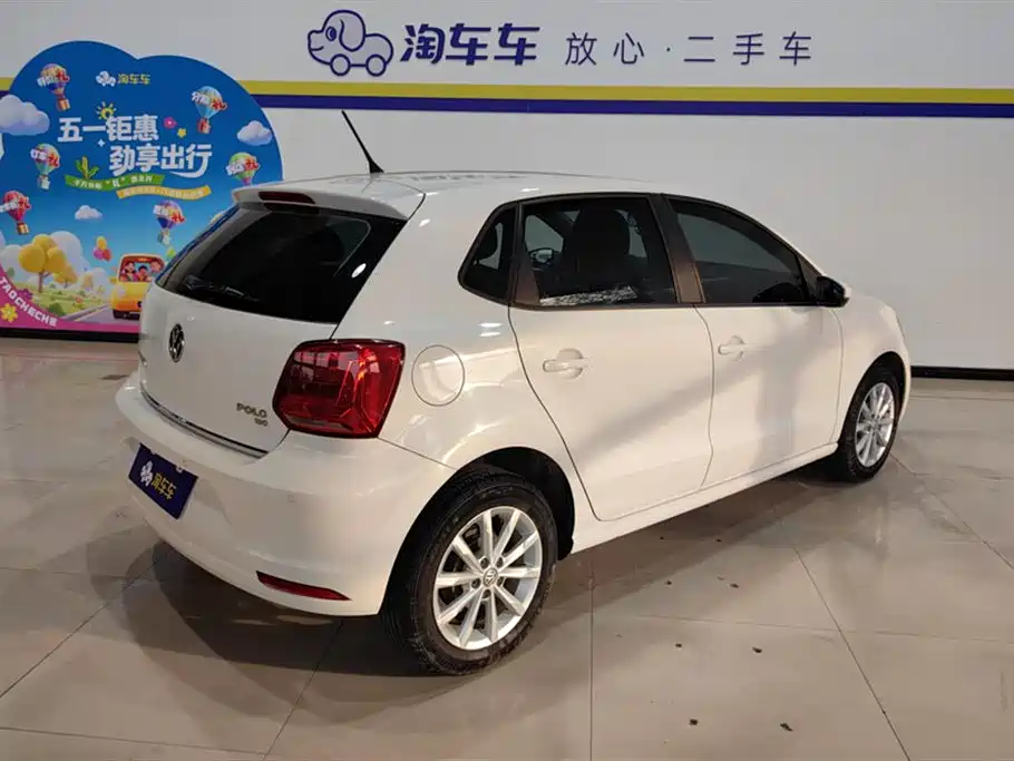 Volkswagen Polo 2016 1.6L Automatic Luxury фото 3