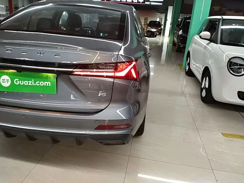Roewe i5 2025 2026 1.5L CVT Luxury