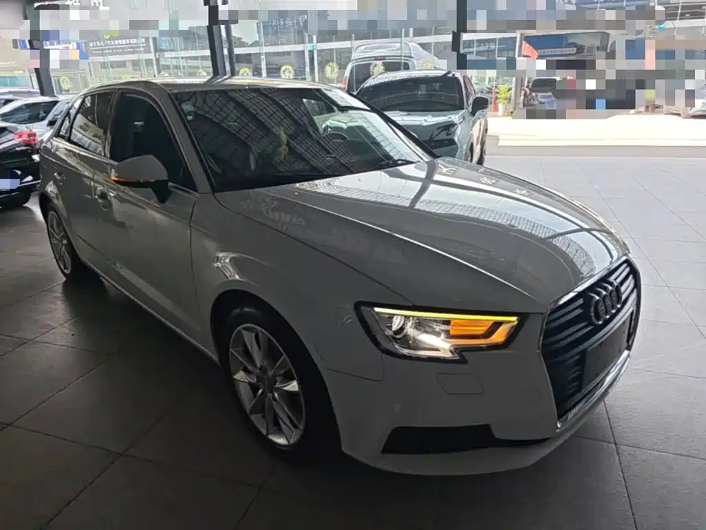 Photo 4 - Audi A3