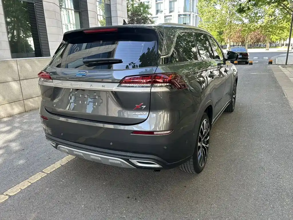 Changan Oshan X7 2021 2021 1.5T Face Recognition Full-Auto Parking Space Leisure Edition