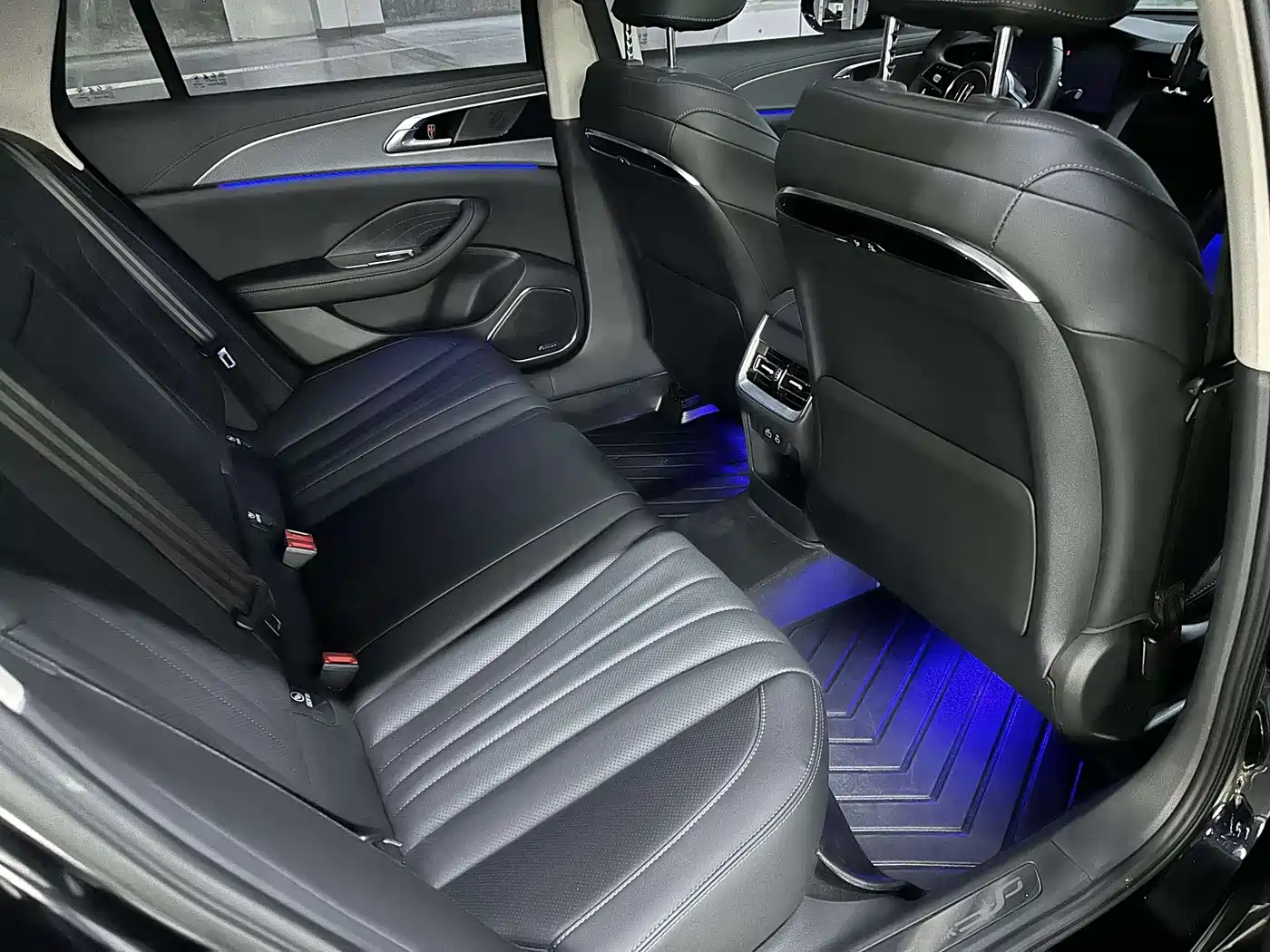Hongqi H5 2024 2.0T Automatic Smart Connect Flag Smooth Edition фото 10