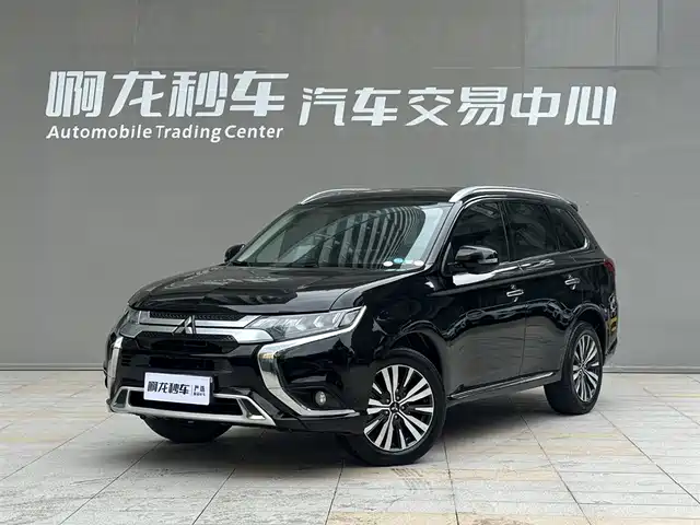  Mitsubishi Outlander 2021 2.4L 4WD Deluxe Edition 7-Seater
