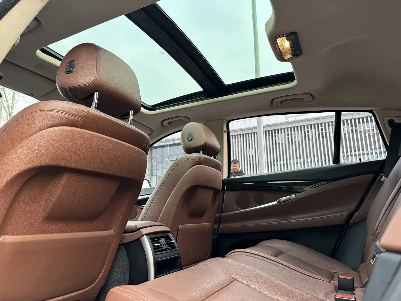 BMW 5 Series GT 2014 528i Leading фото 8