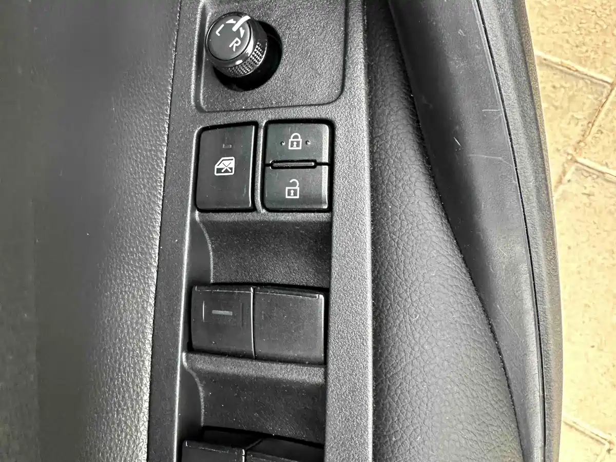 Toyota Levin 2022 TNGA 1.5L CVT Progressive Edition фото 10