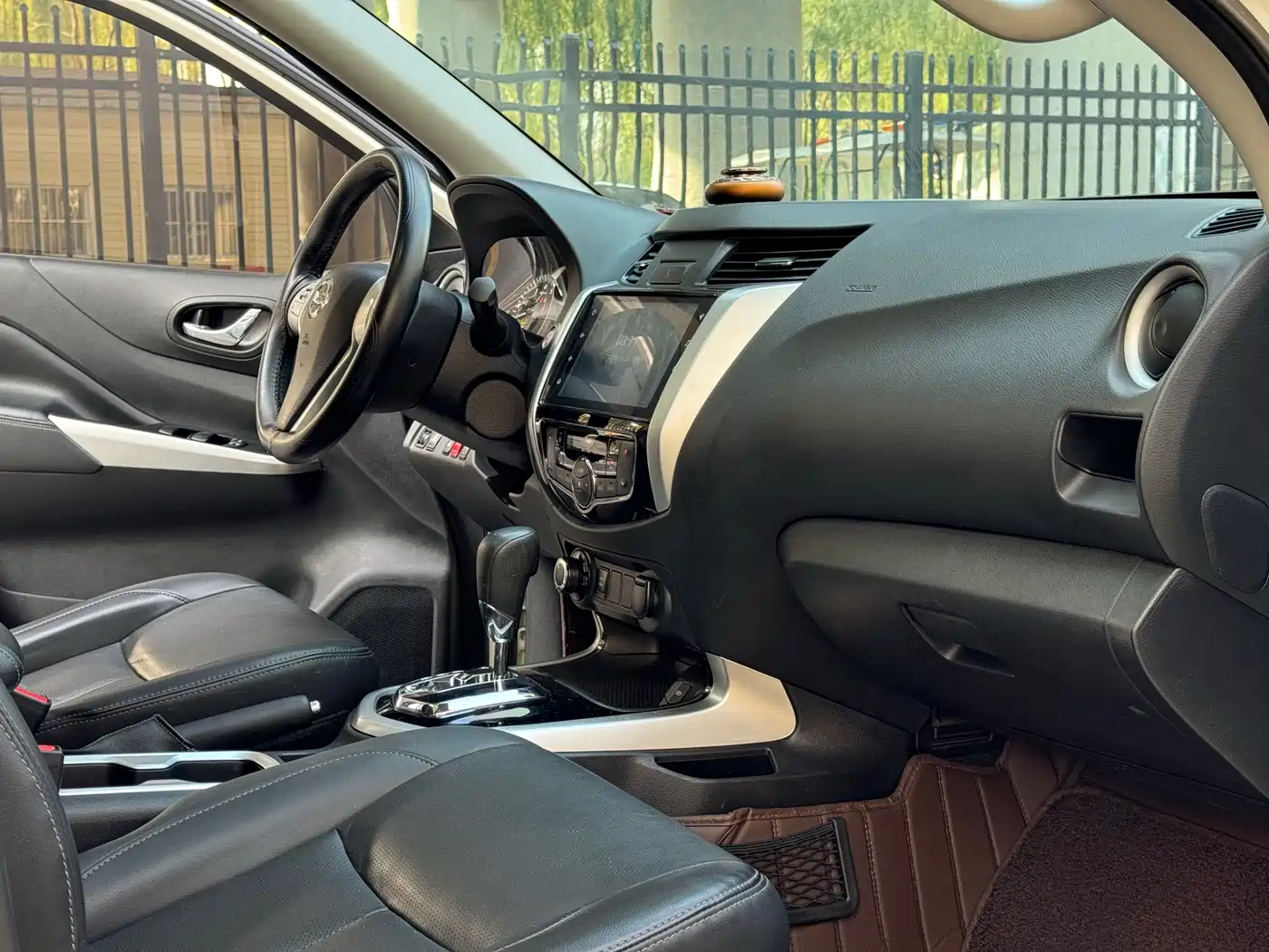 Nissan Terra 2022 2020 2.5L XL Upper 4WD Automatic Luxury Edition