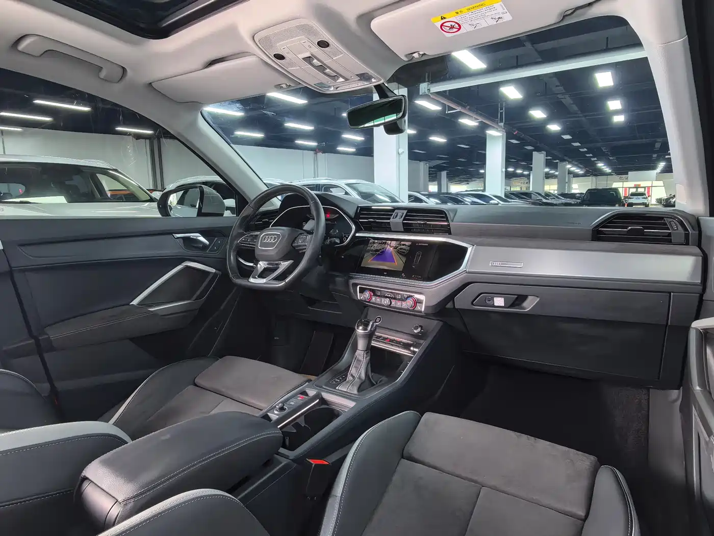 Audi Q3 2023 35 TFSI Fashion Dynamic (1.4T) фото 16