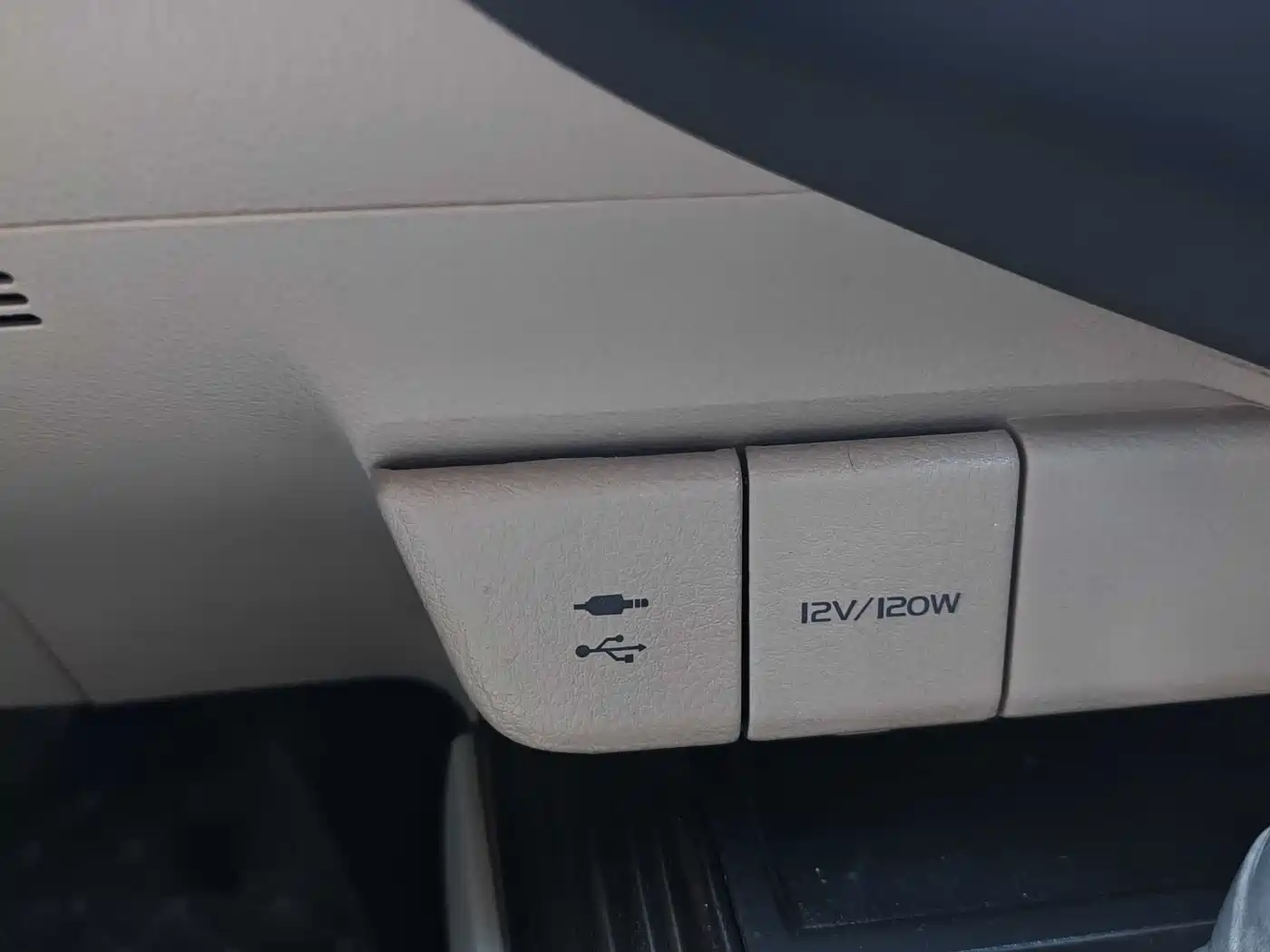 Toyota Camry 2019 Facelift 2.5G Luxury Edition фото 18