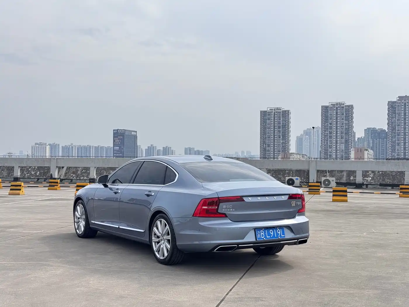 Фото 6 - Volvo S90