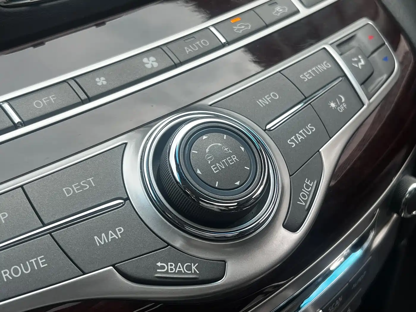 Infiniti Q70 2015 Q70L 2.5L Enjoyment Edition фото 49