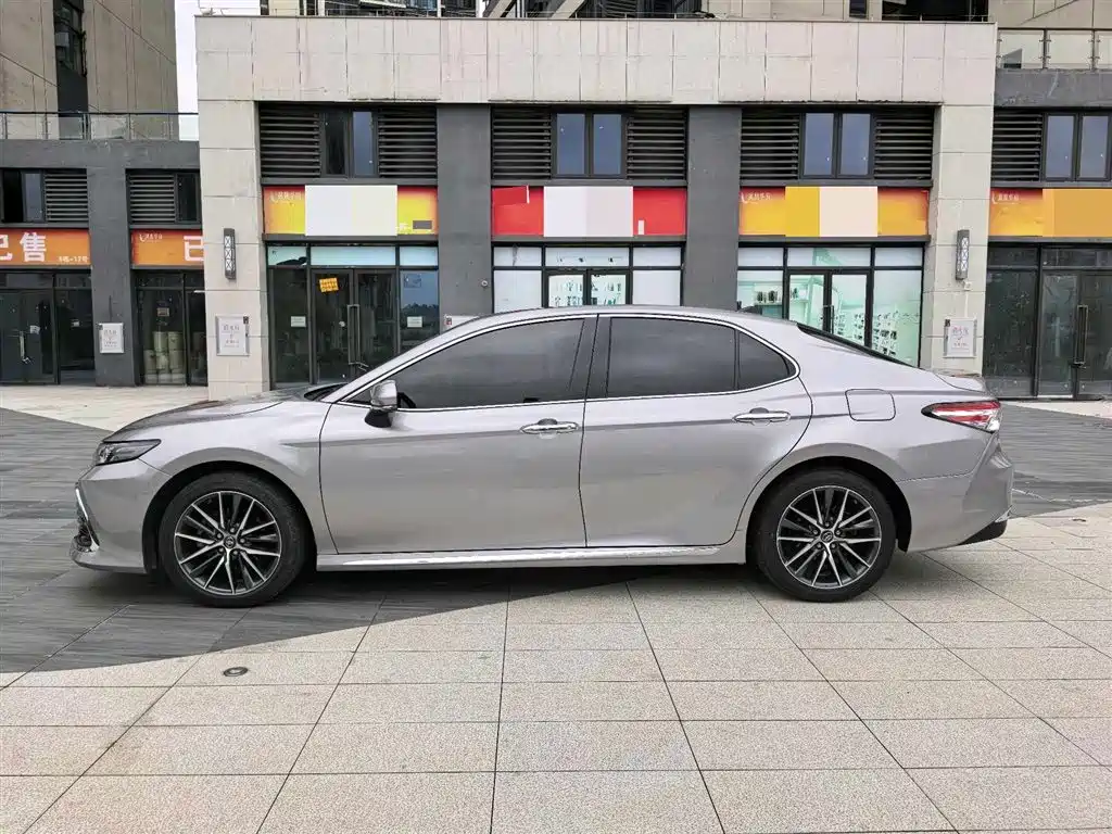 Toyota Camry 2021 2.5G Luxury Edition фото 4