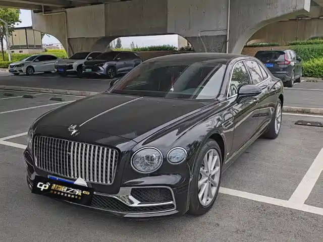 Bentley Flying Spur 4.0T V8, Стандарт