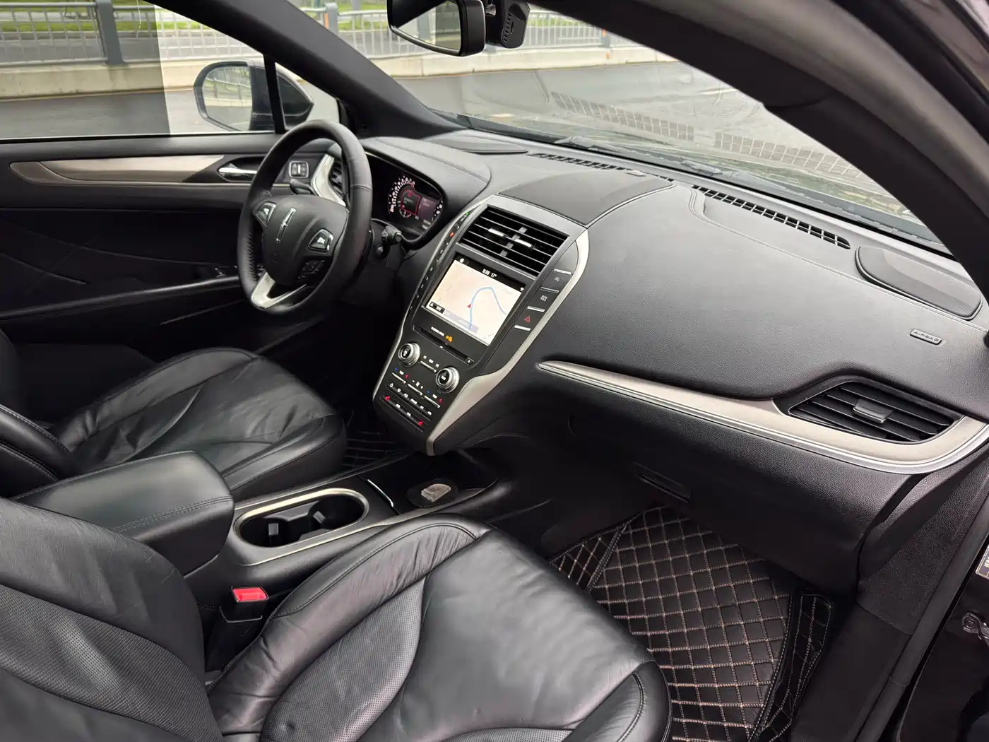 Lincoln MKC 2018 2017 2.0T 2WD Exclusive Edition