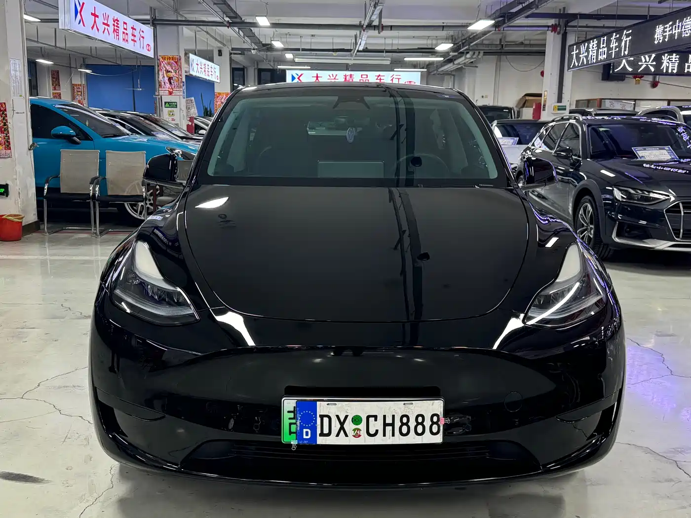 TESLA MODEL Y
