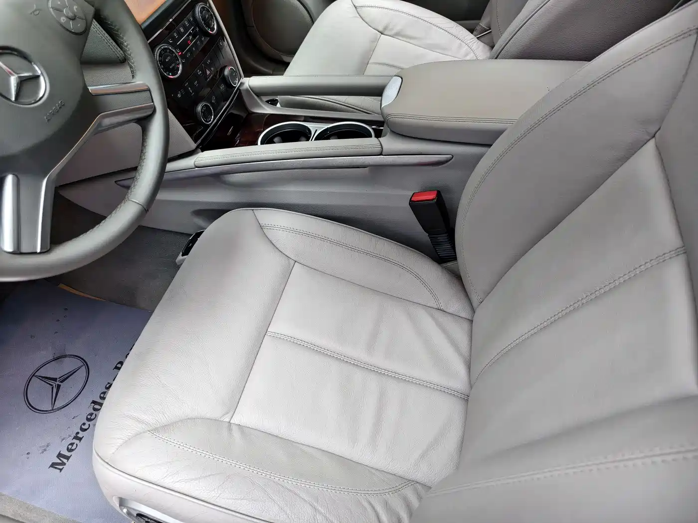 Mercedes-Benz GL-Class 2011 GL 450 4MATIC Premium фото 10