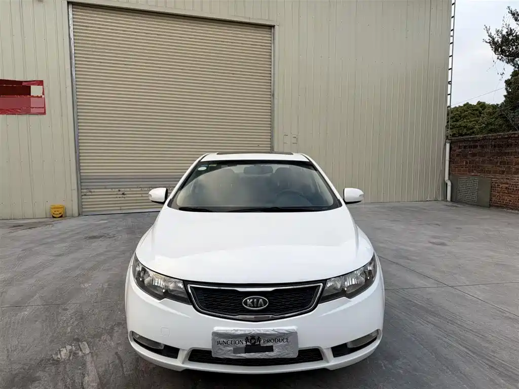 Kia Forte 2012 1.6L AT GLS Commemorative Edition фото 2
