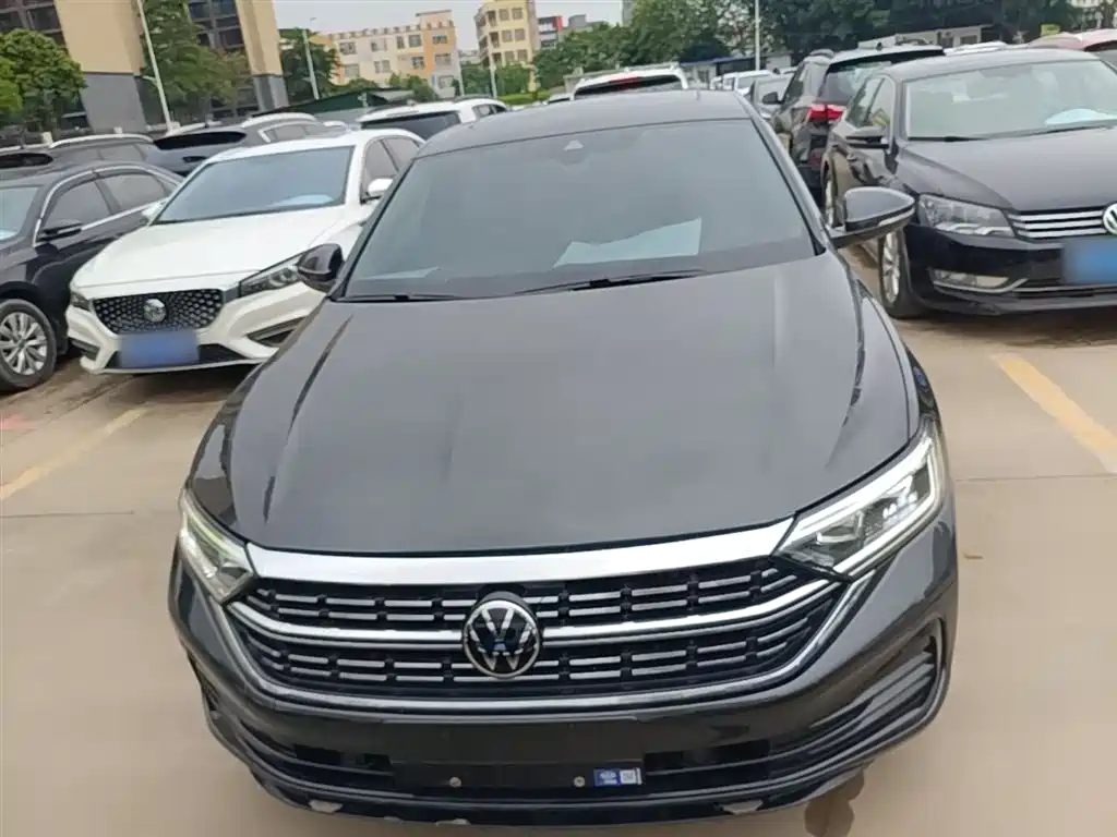Volkswagen Sagitar 2023 Model Year 280TSI DSG Surpass Edition фото 3