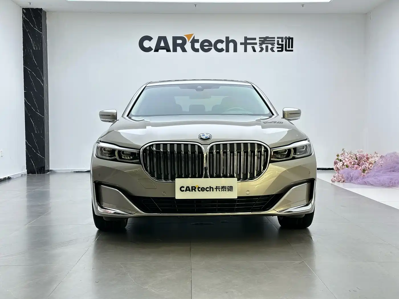 BMW 7 Series 2021 Model 740Li Leading M Sport Package фото 2