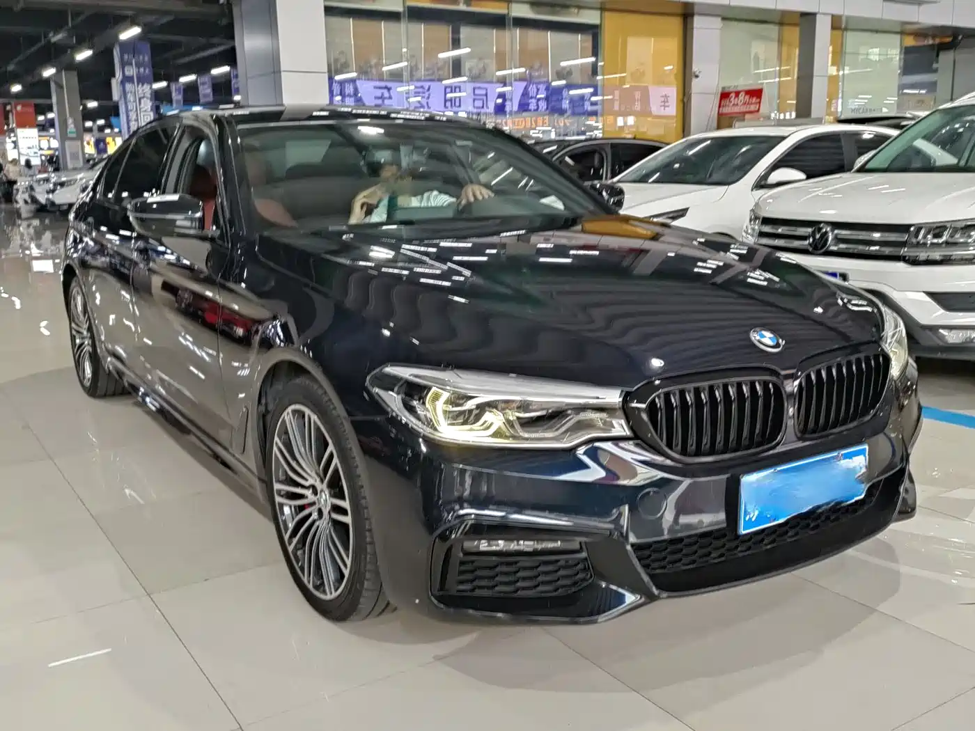 BMW 5 Series 2019 530Li Premium M Sport Package фото 15