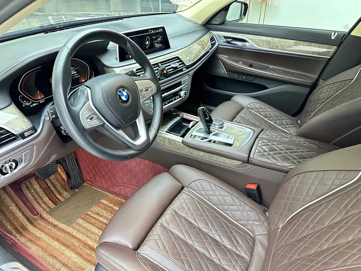 BMW 7 Series 2021 Model 740Li Leading M Sport Package фото 12