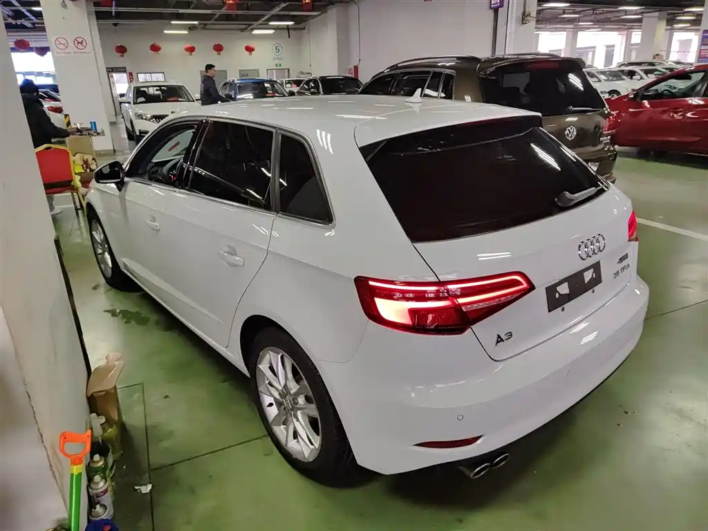 Audi A3 2018 30th Anniversary Sportback 35 TFSI Progressive фото 5