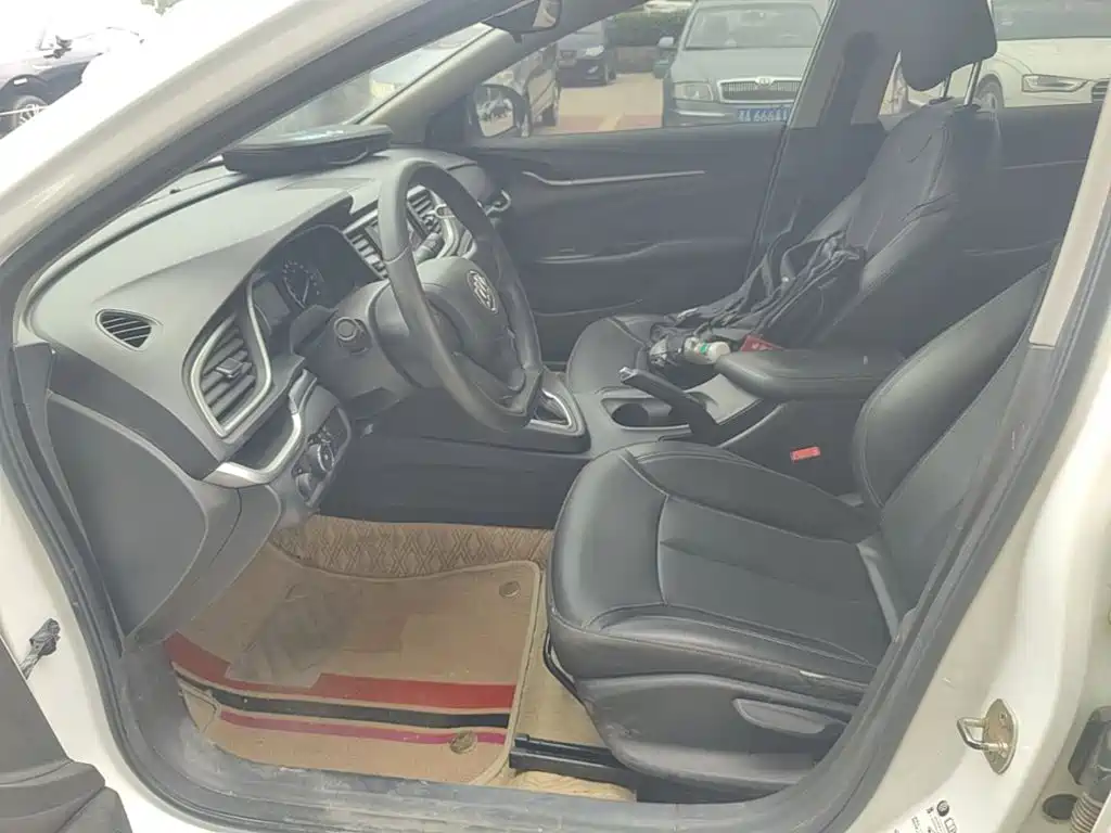 Фото 15 - Buick Excelle