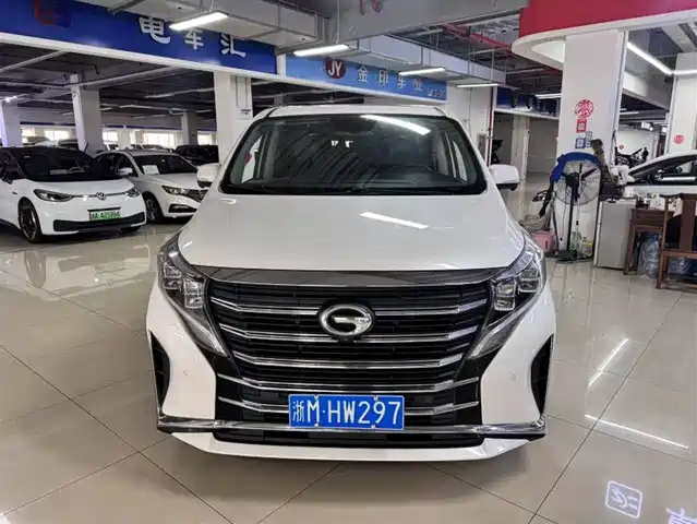 GAC TRUMPCHI M8