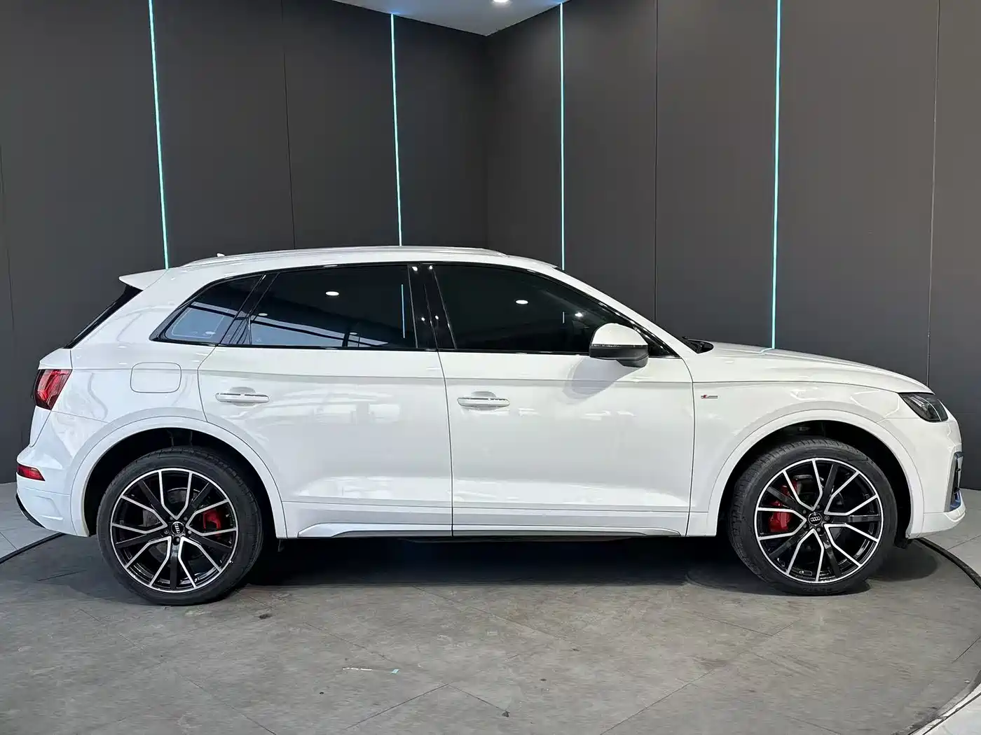 Audi Q5L 2021 40 TFSI Fashion Dynamic фото 5
