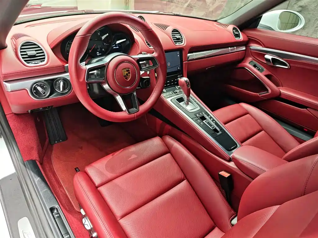 PORSCHE 718
