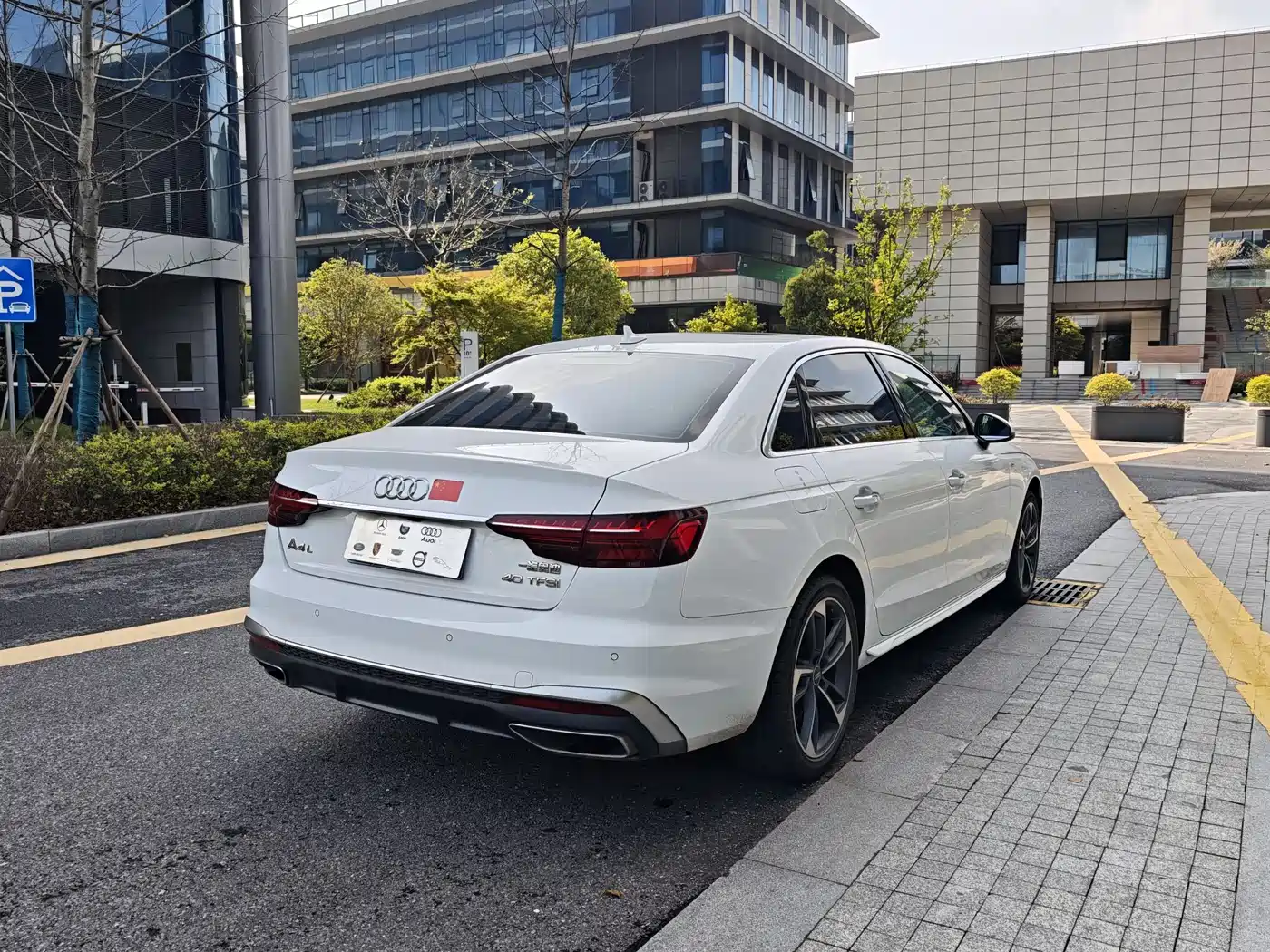 Audi A4L 2022 40 TFSI Luxury Dynamic фото 6