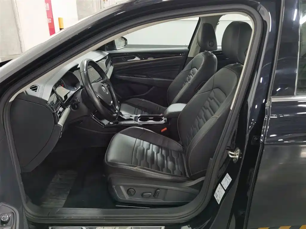 Volkswagen Passat 2019 330TSI Elite Version China VI фото 10