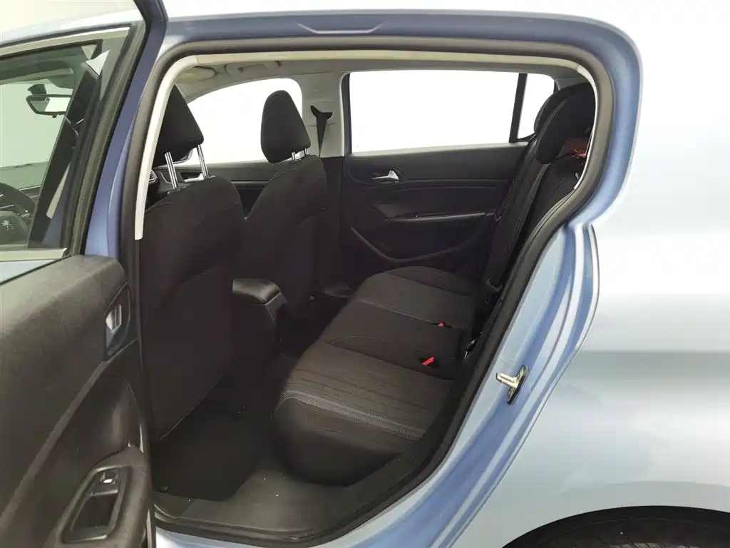 Peugeot 308S 2015 1.2T Auto Dynamic Edition фото 15