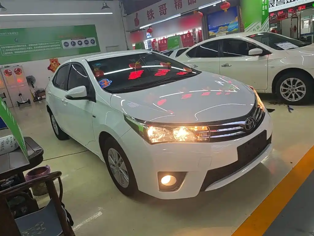 Toyota Corolla 2014 1.6L CVT GL фото 4