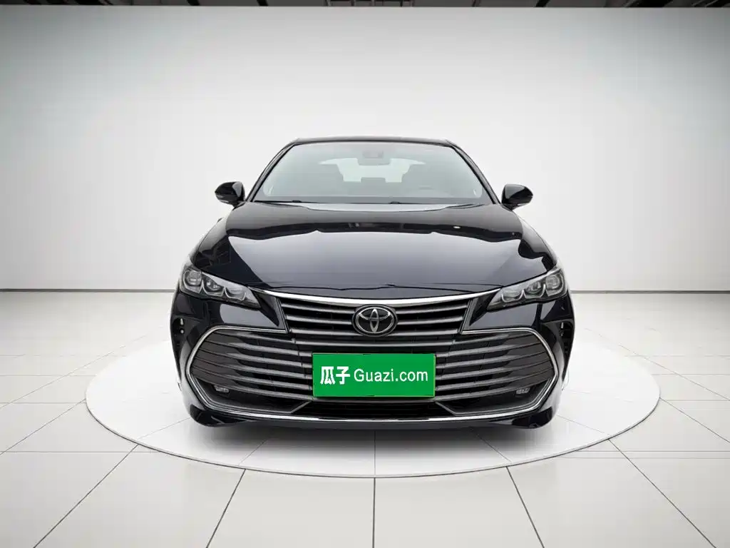 Фото 24 - Toyota Avalon