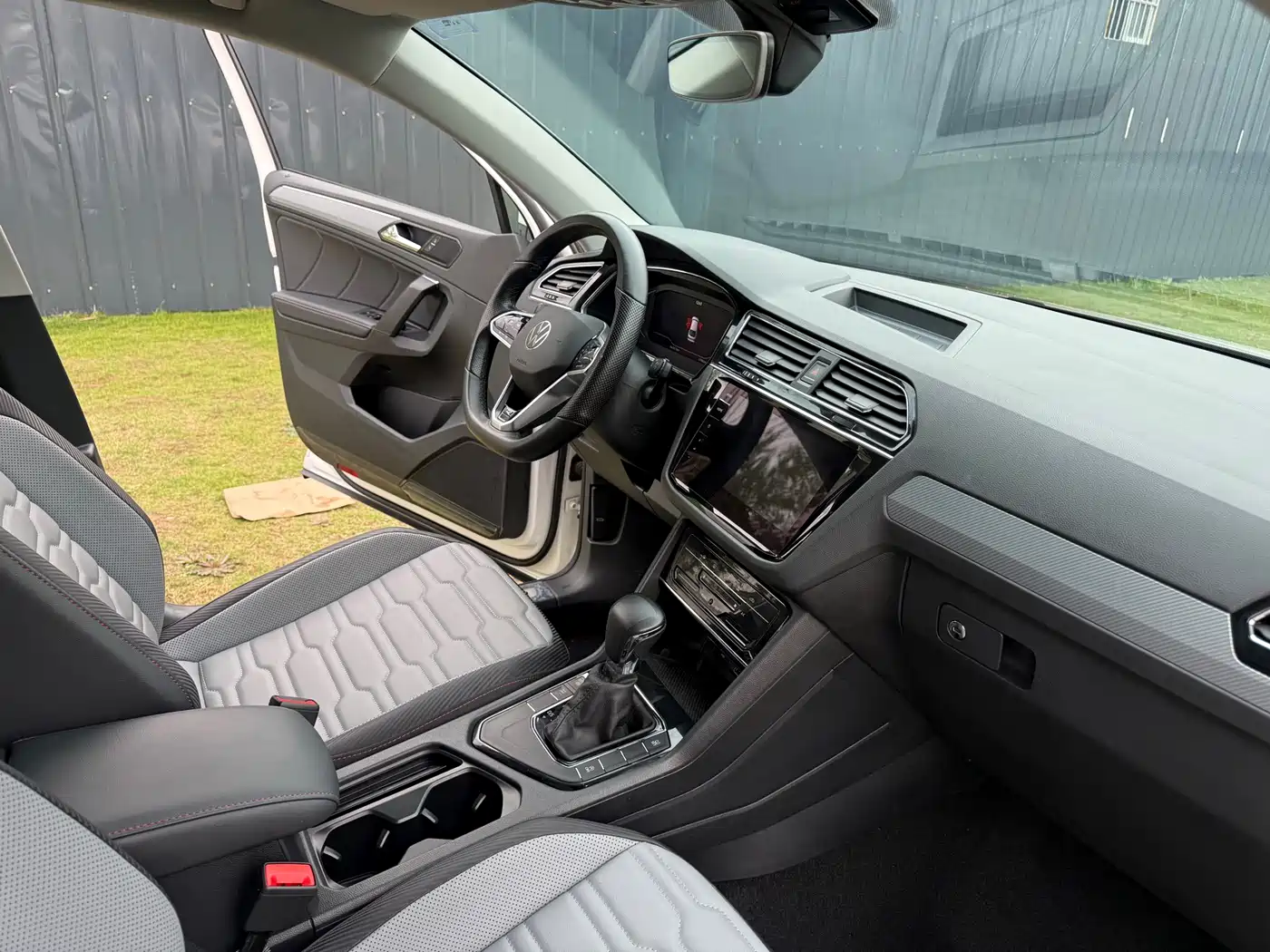 Volkswagen Tiguan X 2021 330TSI 2WD Flagship фото 13