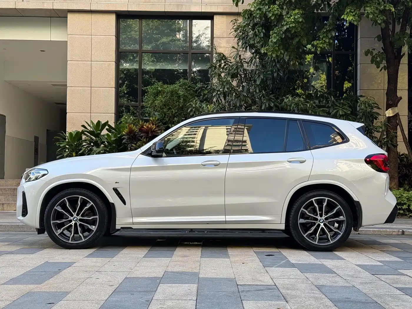 BMW X3 2022 xDrive30i Leading M Night Package фото 7