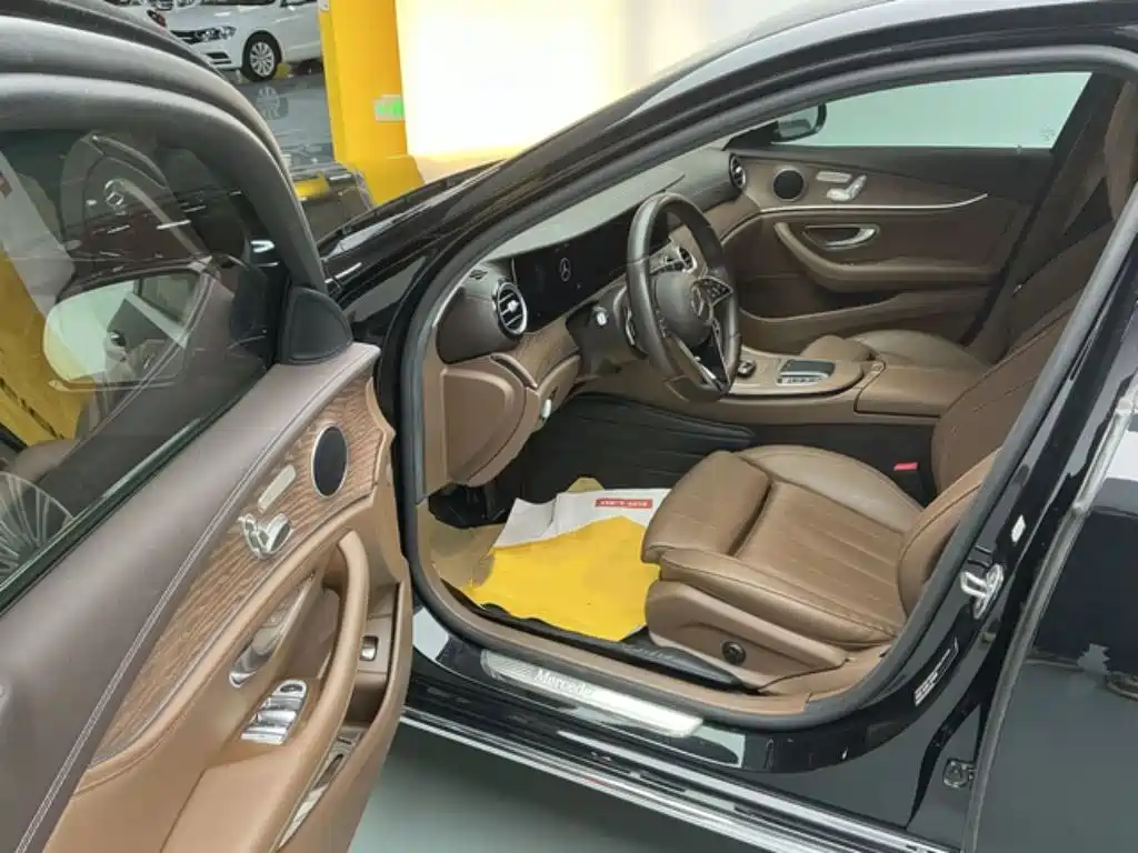 Mercedes-Benz E-Class 2022 Second Facelift E 300 L Fashion фото 7