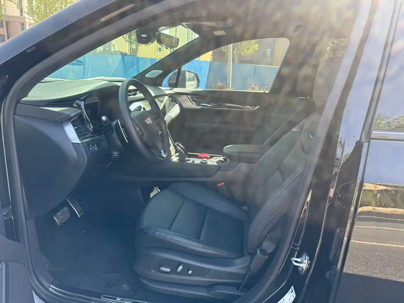 CADILLAC XT6