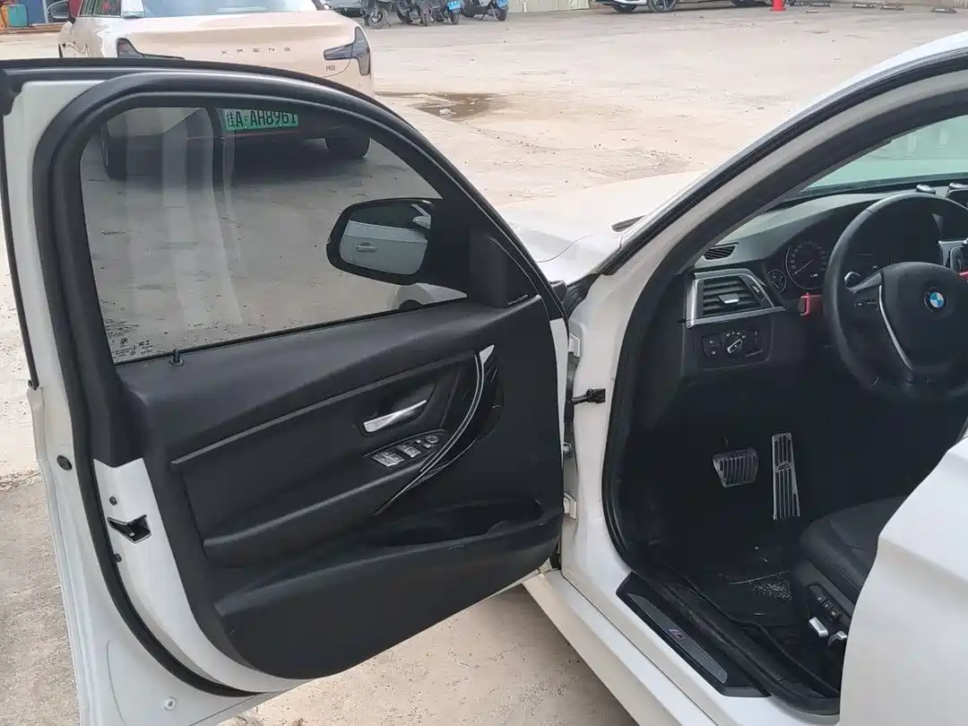 BMW 3 Series 2017 320Li M Sport фото 8