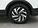 صورة 9 - Volkswagen Tiguan L