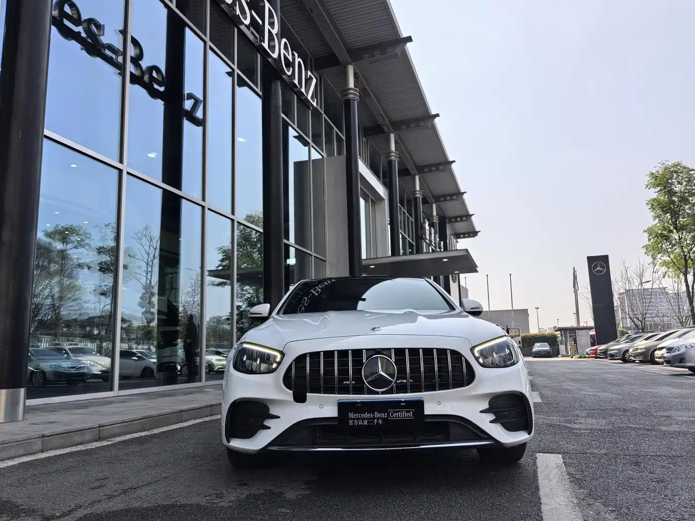 MERCEDES-BENZ E CLASS