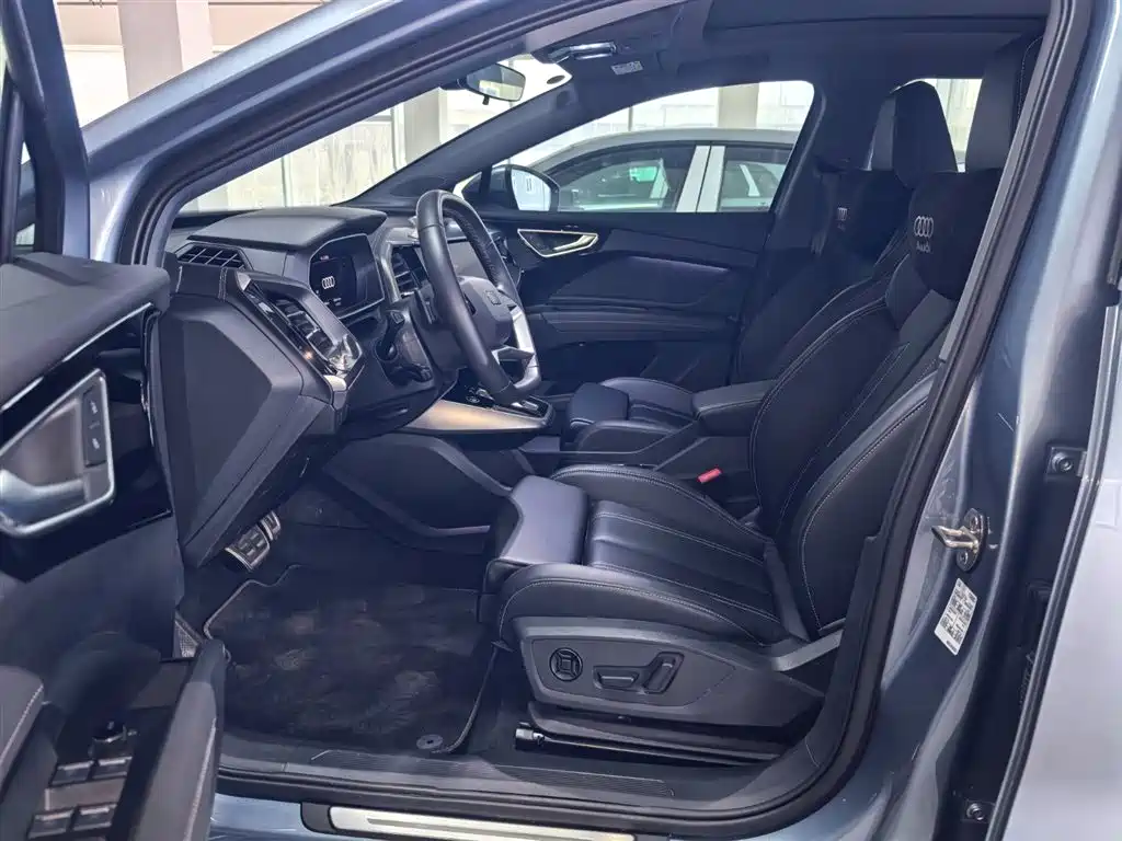 Audi Q4 e-tron 2024 40 e-tron Pioneer Edition фото 7