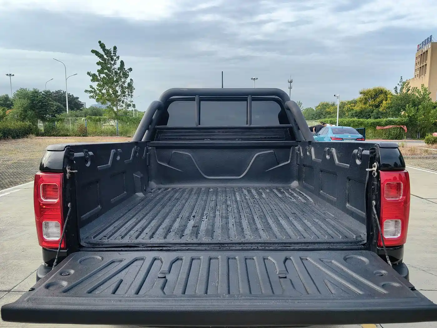 JAC JAC T8 2023 2023 2.0T PRO Automatic Diesel 2WD Sharp Edition Extended Cab