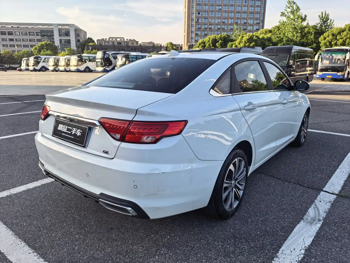 Фото 4 - Geely Emgrand GL